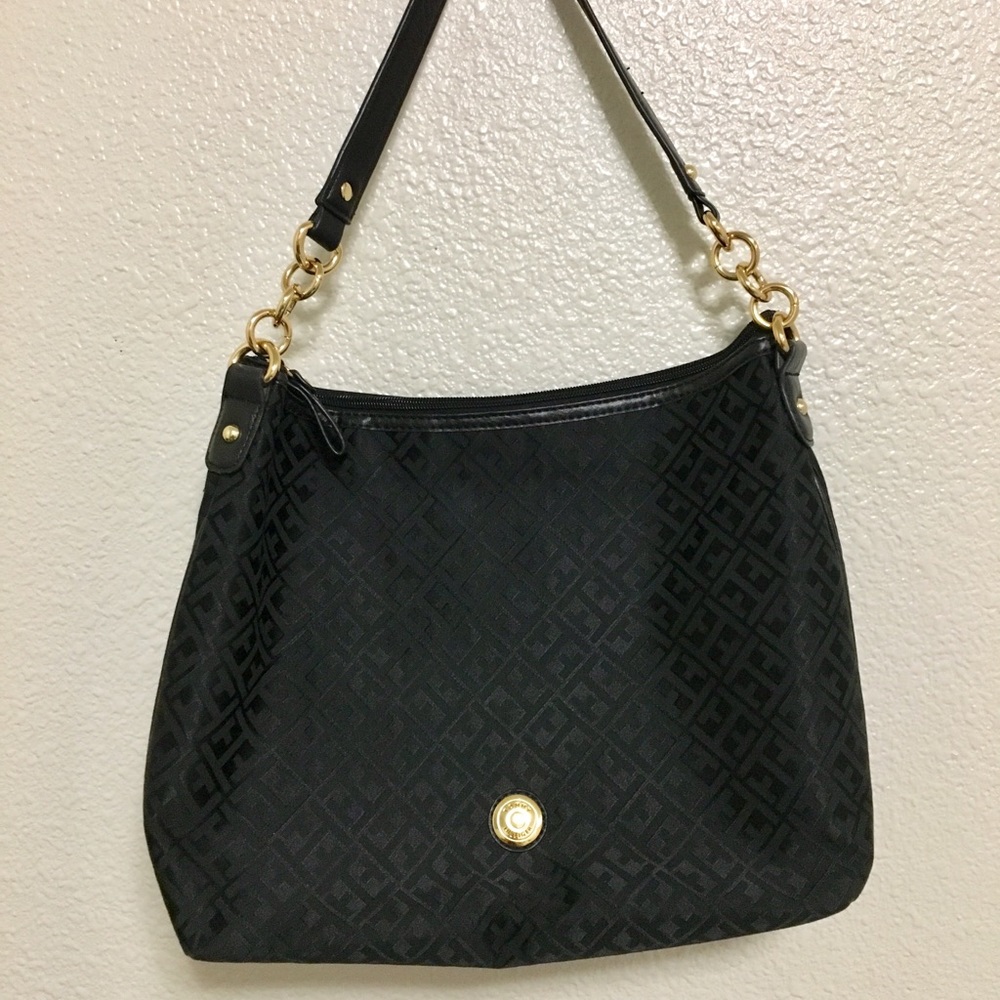 Tommy hilfiger shoulder bag
